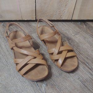 Baretraps girls sandals  size 6.5 M